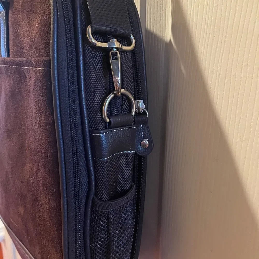 NWOT Mobile Edge Special Edition laptop /office bag Brown faux leather suede .